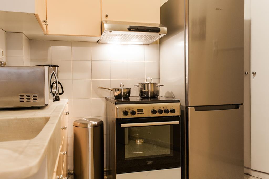 Charming Acropolis Metro Station Apartment, Clean And Cozy 아테네 외부 사진